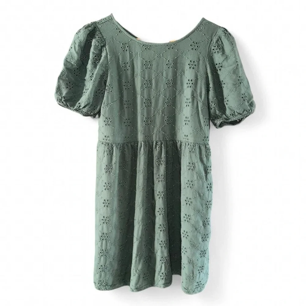 💜 Sage Green Eyelet Puff-Sleeve Dress - Picture 1 of 5